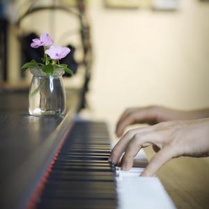 日本制服美女丝袜插穴
